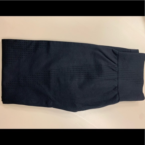 Black seamless legging brand new size small - Picture 3 of 5